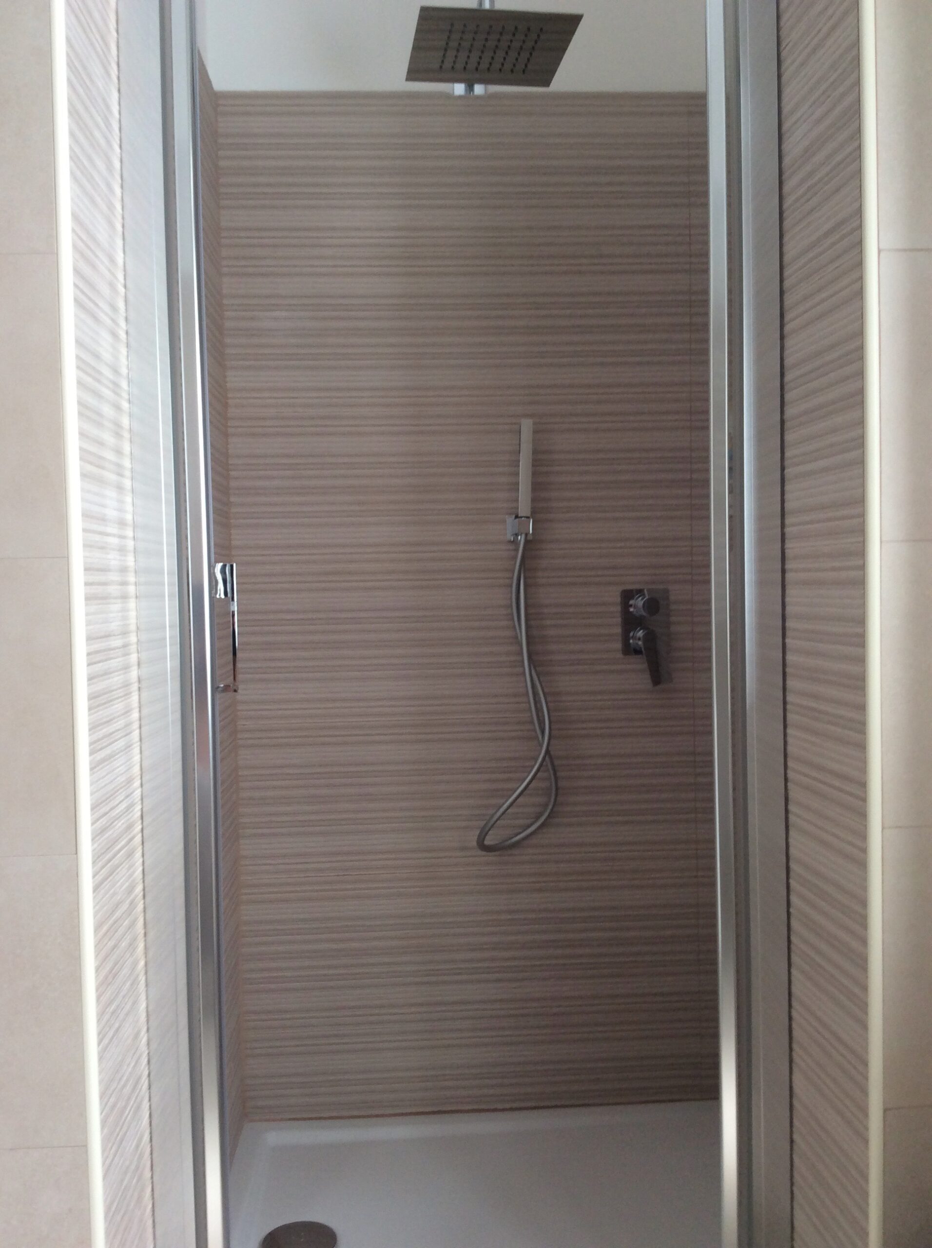 Bagno privato con bidet, appartamento vacanze Brolo